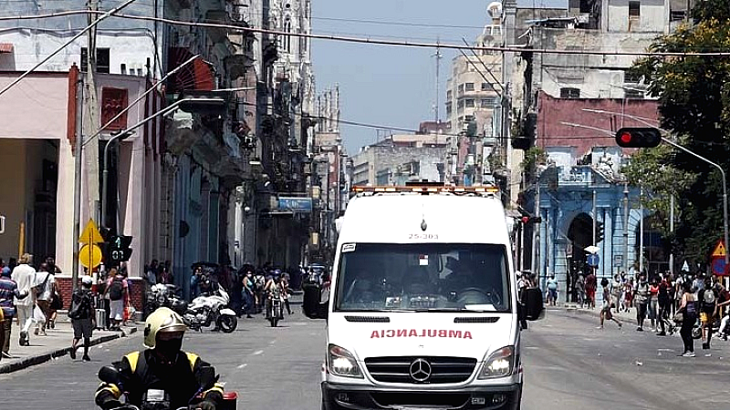 Δραματική αύξηση θανάτων στην Κούβα λόγω επιδημιών δάγκειου πυρετού και τσικουνγκούνια