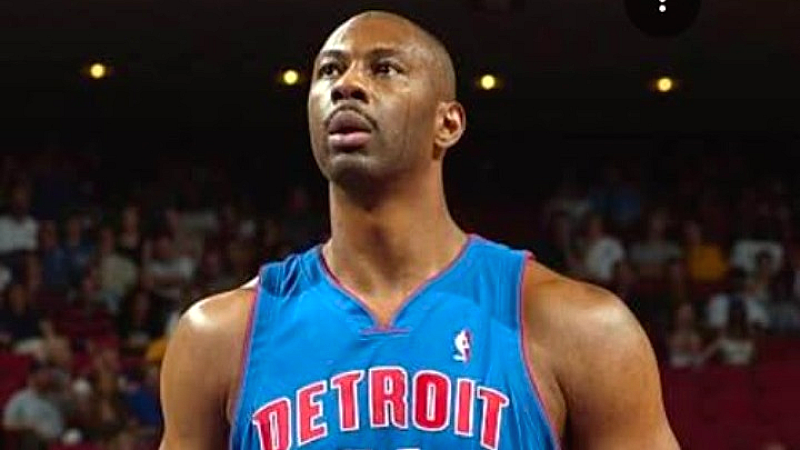 Έφυγε από τη ζωή ο παλαίμαχος σέντερ Έλντεν Κάμπελ σε ηλικία 57 ετών