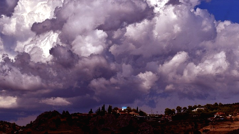 Κεντρική Μακεδονία: Συναγερμός για ισχυρές βροχές και καταιγίδες