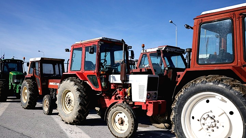 Αγρότες της Δυτικής Θεσσαλίας: Συνεχής ενίσχυση στα μπλόκα και κλιμάκωση του αγώνα