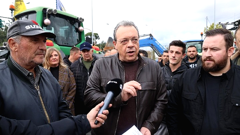 Συναντήση του προέδρου του ΣΥΡΙΖΑ-ΠΣ Σωκράτη Φάμελλου με τους αγρότες στα Πράσινα Φανάρια