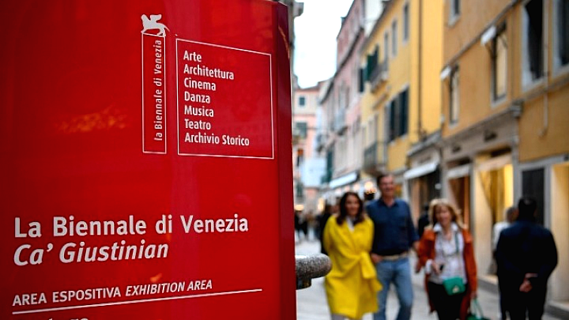 Αντιδράσεις στη Σερβία για την επιλογή εκπροσώπου στη Μπιενάλε της Βενετίας