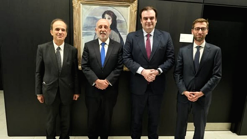 Σημαντική συνάντηση Πιερρακάκη με τον διοικητή της Κεντρικής Τράπεζας Ιρλανδίας