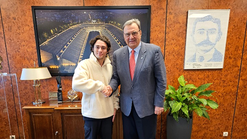 Συνάντηση Ισίδωρου Κούβελου με τον Παραολυμπιονίκη Νάσο Γκαβέλα: Ένα παράδειγμα αριστείας και έμπνευσης