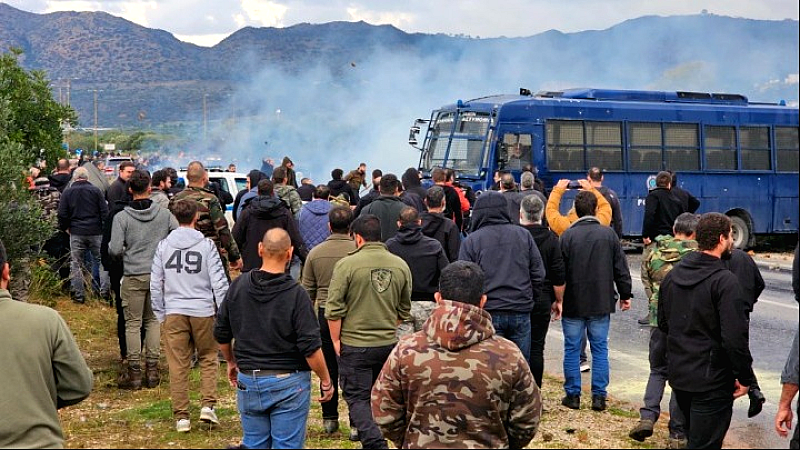Ταυτοποίηση ατόμων για τα επεισόδια σε Ηράκλειο και Χανιά, στο πλαίσιο των κινητοποιήσεων αγροτοκτηνοτρόφων - Ξεκίνησαν οι πτήσεις - Κλείνει και πάλι στις 23:00 το αεροδρόμιο