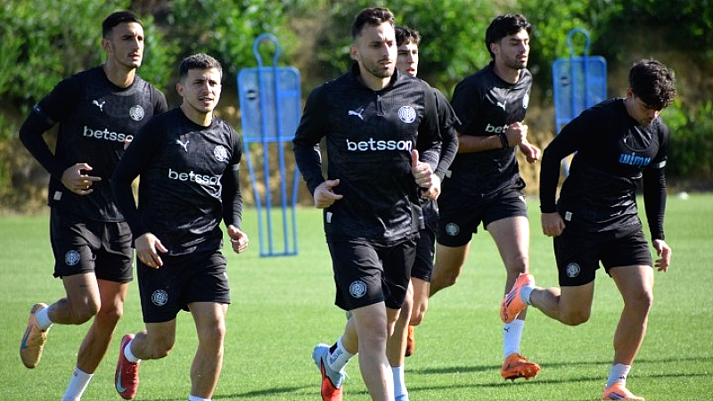 Θεραπεία για τον Θεοδουσουλάκη στον ΟΦΗ μετά την ήττα από τον Ολυμπιακό