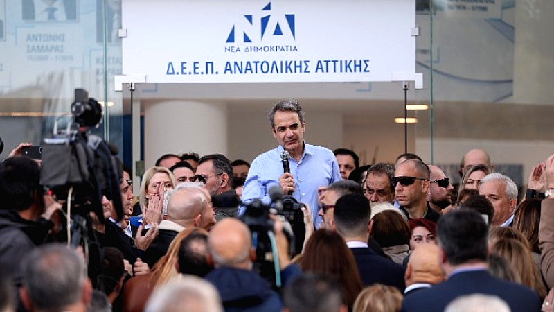 Συνάντηση του Κυριάκου Μητσοτάκη με πολίτες στο Μαρκόπουλο