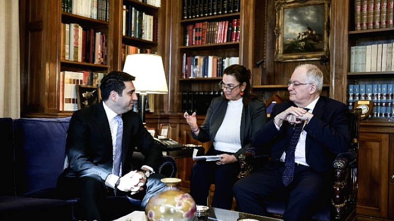 Ενισχύονται οι σχέσεις Ελλάδας – Αρμενίας κατά τη συνάντηση Τασούλα – Σιμονιάν