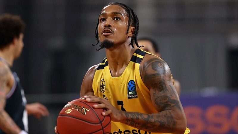 Τζόουνς: «Κέρδισε ο Άρης, όχι ο Μπράις, δε με ενδιαφέρουν τα στατιστικά μου»