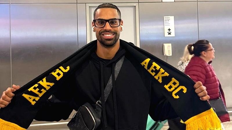 Η ΑΕΚ υποδέχεται τον Τζιαν Κλαβέλ στο «Ελευθέριος Βενιζέλος»