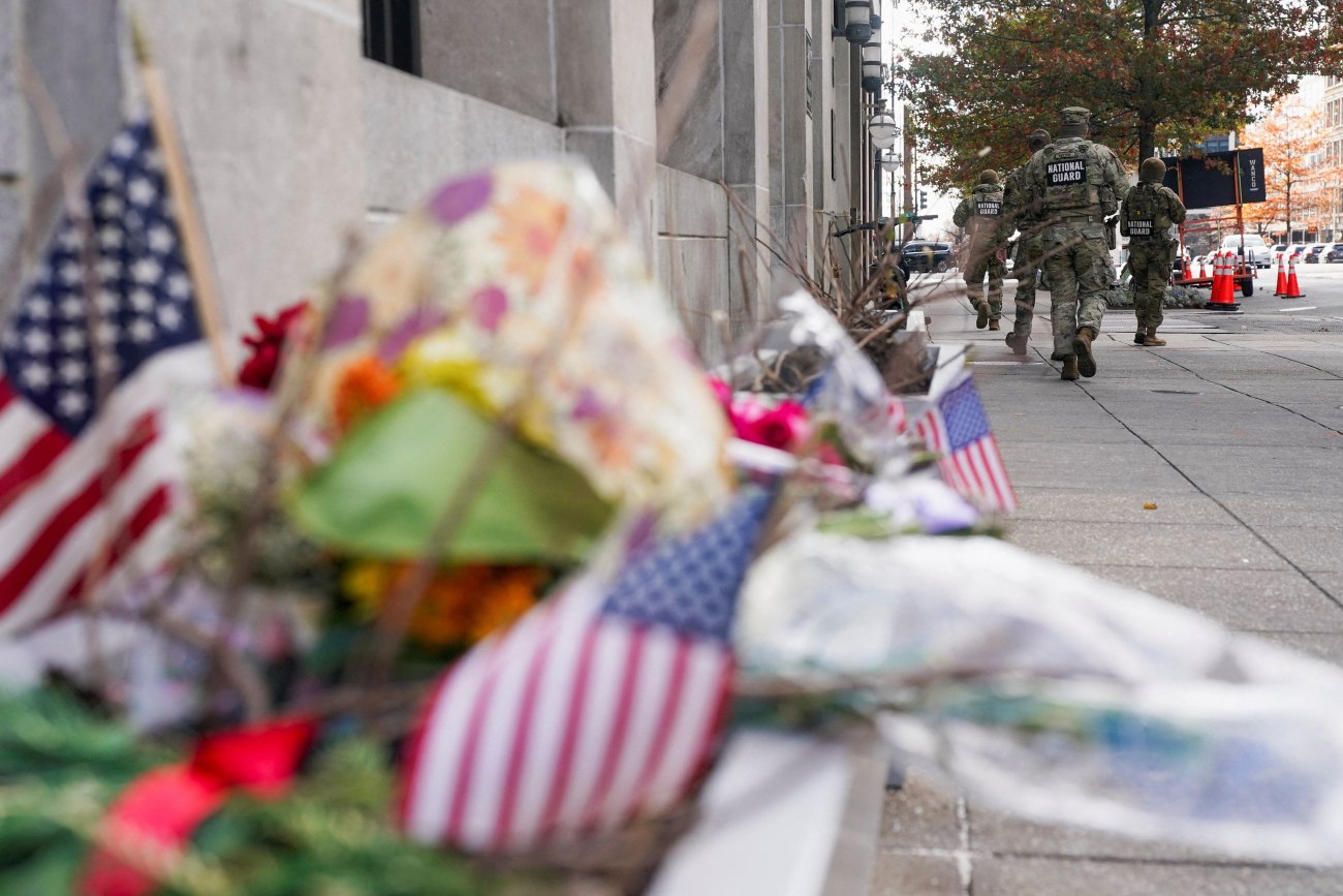 Ο Τραμπ προειδοποιεί ότι η αναστολή χορήγησης ασύλου θα παραταθεί