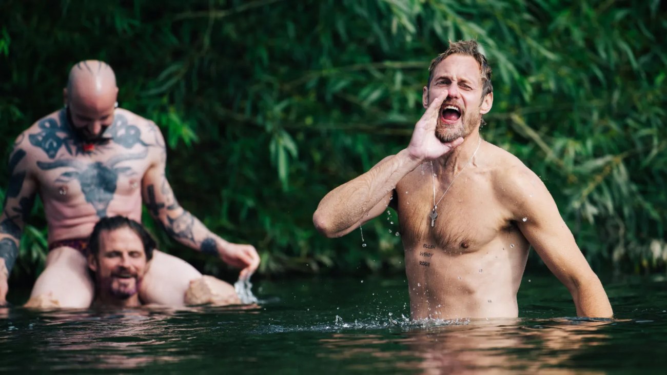 Pillion: Πενήντα αποχρώσεις του BDSM – Το γκέι μυθιστόρημα που μεταφέρθηκε στη μεγάλη οθόνη με τον Αλεξάντερ Σκάρσγκορντ