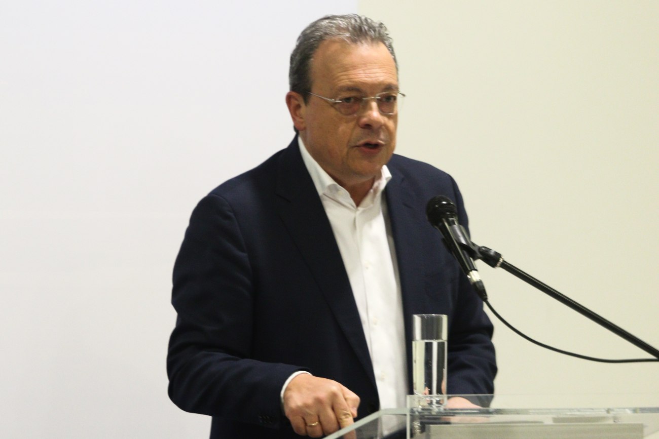 Φάμελλος: Τα κυβερνητικά ψέματα σχετικά με τη βιωσιμότητα των ΕΛΤΑ και οι χρυσές αμοιβές των γαλάζιων ακρίδων