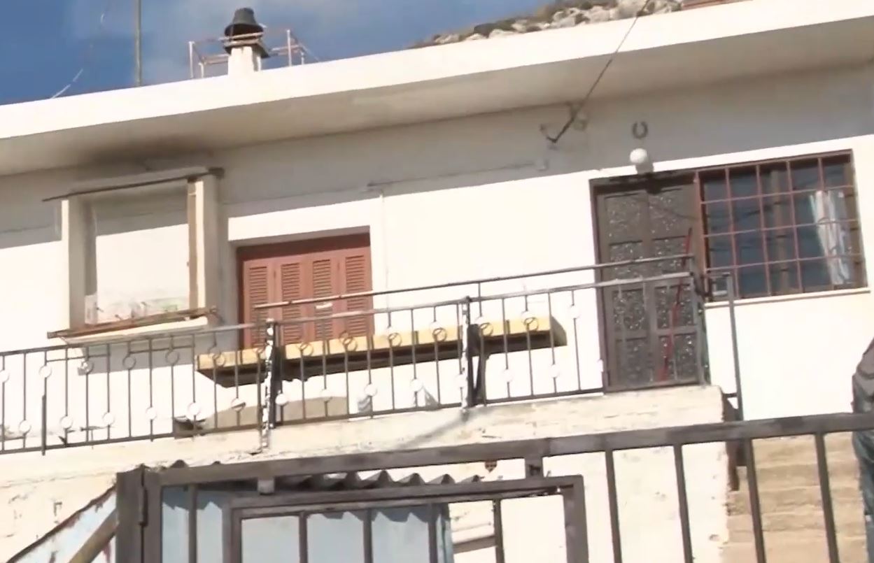 Κερατσίνι: Νεκρό ζευγάρι ηλικιωμένων στο μπαλκόνι του σπιτιού τους – Η τραγωδία που συγκλόνισε την οικογένεια