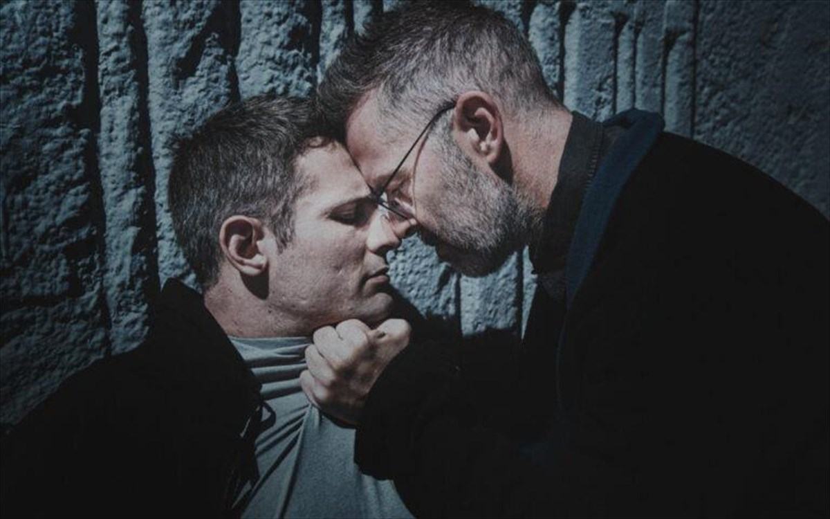 Καθαροί: Όταν η αγάπη, η ελεύθερη βούληση και η πνευματικότητα απαγορεύονται