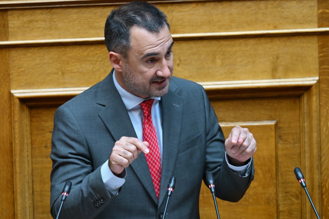 Χαρίτσης: Η Ευρώπη κανονικοποιεί μια πολεμική οικονομία – Τανκς εναντίον τρακτέρ στο νέο πολυετή προϋπολογισμό