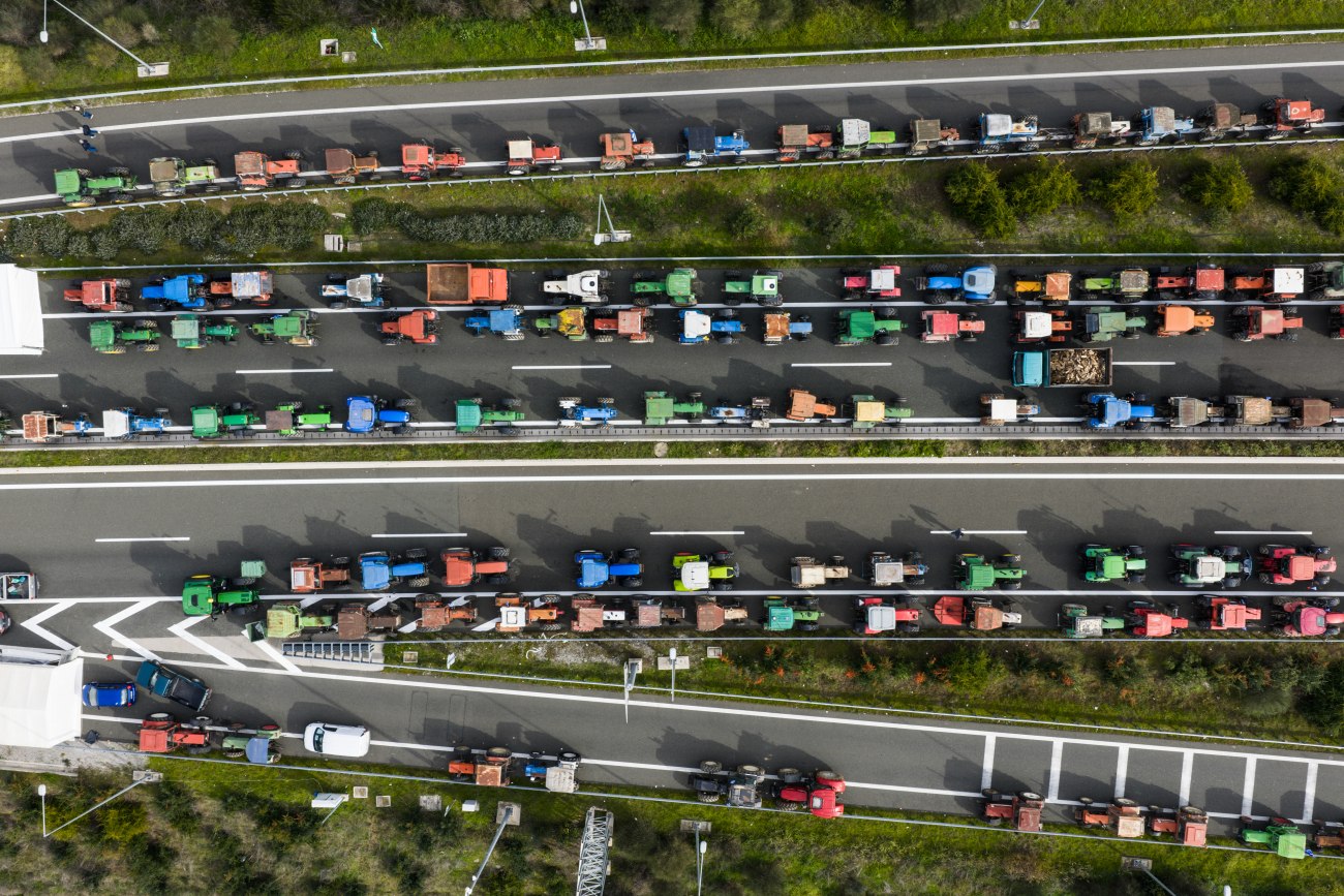 Το σχέδιο β για την αντιμετώπιση των μπλόκων