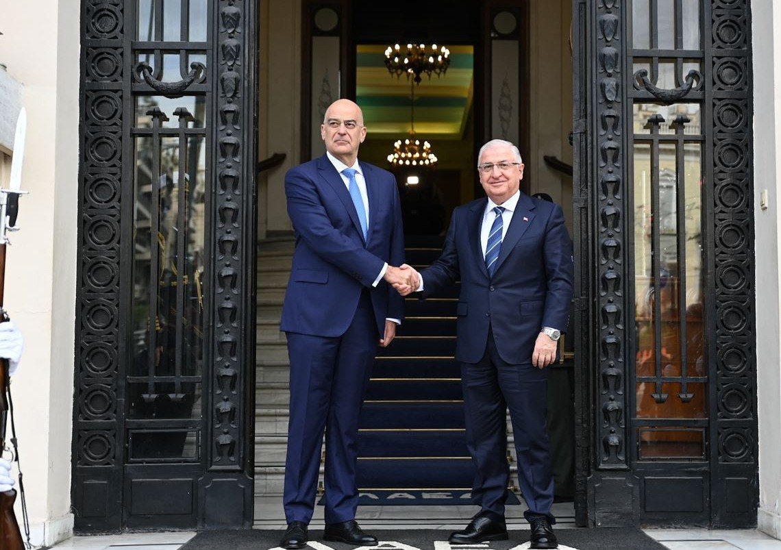 Η Τουρκία στοχοποιεί τον Δένδια: Η Ελλάδα απαντά ότι δεν απειλεί κανέναν