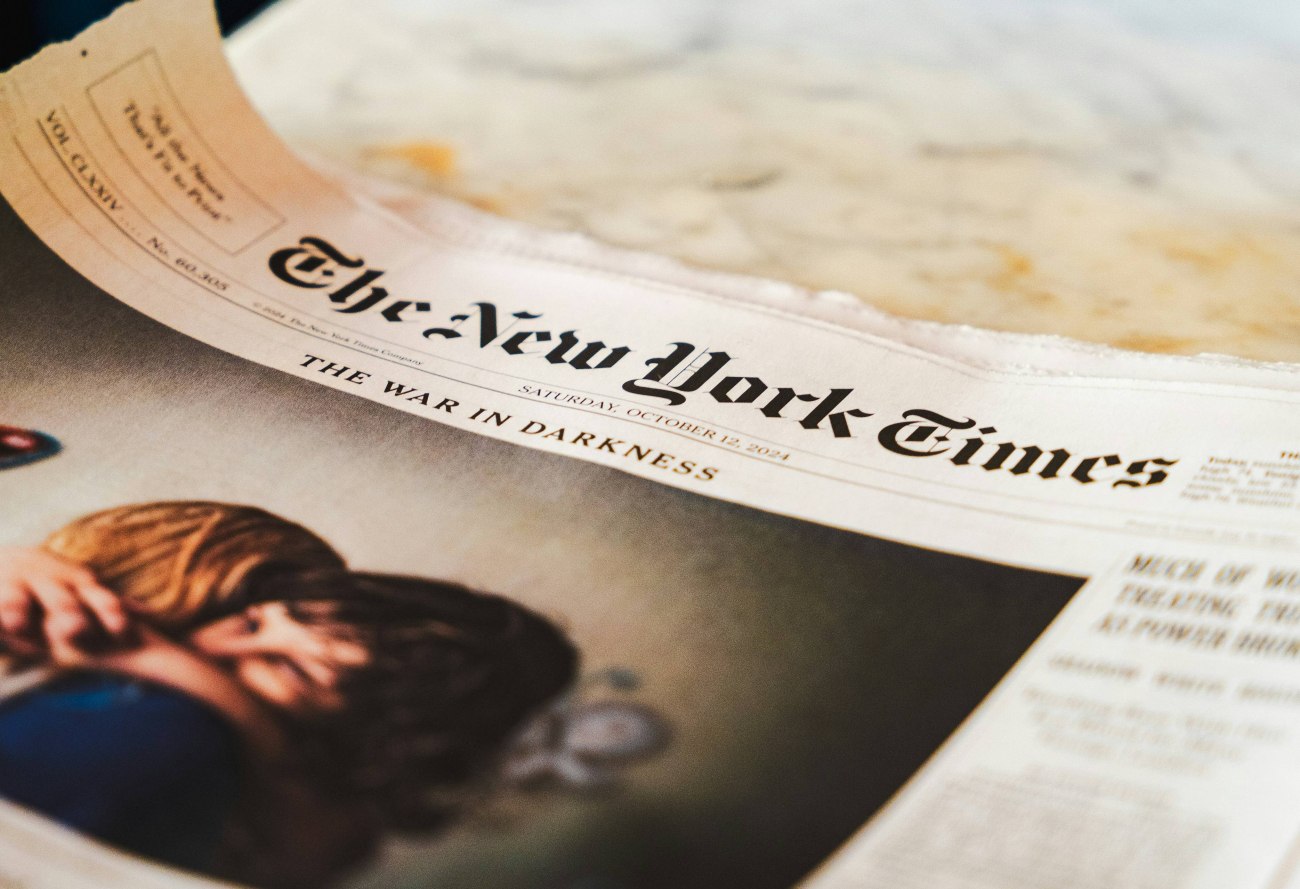 New York Times: Μήνυση κατά του Πενταγώνου για τους περιορισμούς στα ΜΜΕ που επέβαλε ο Χέγκσεθ