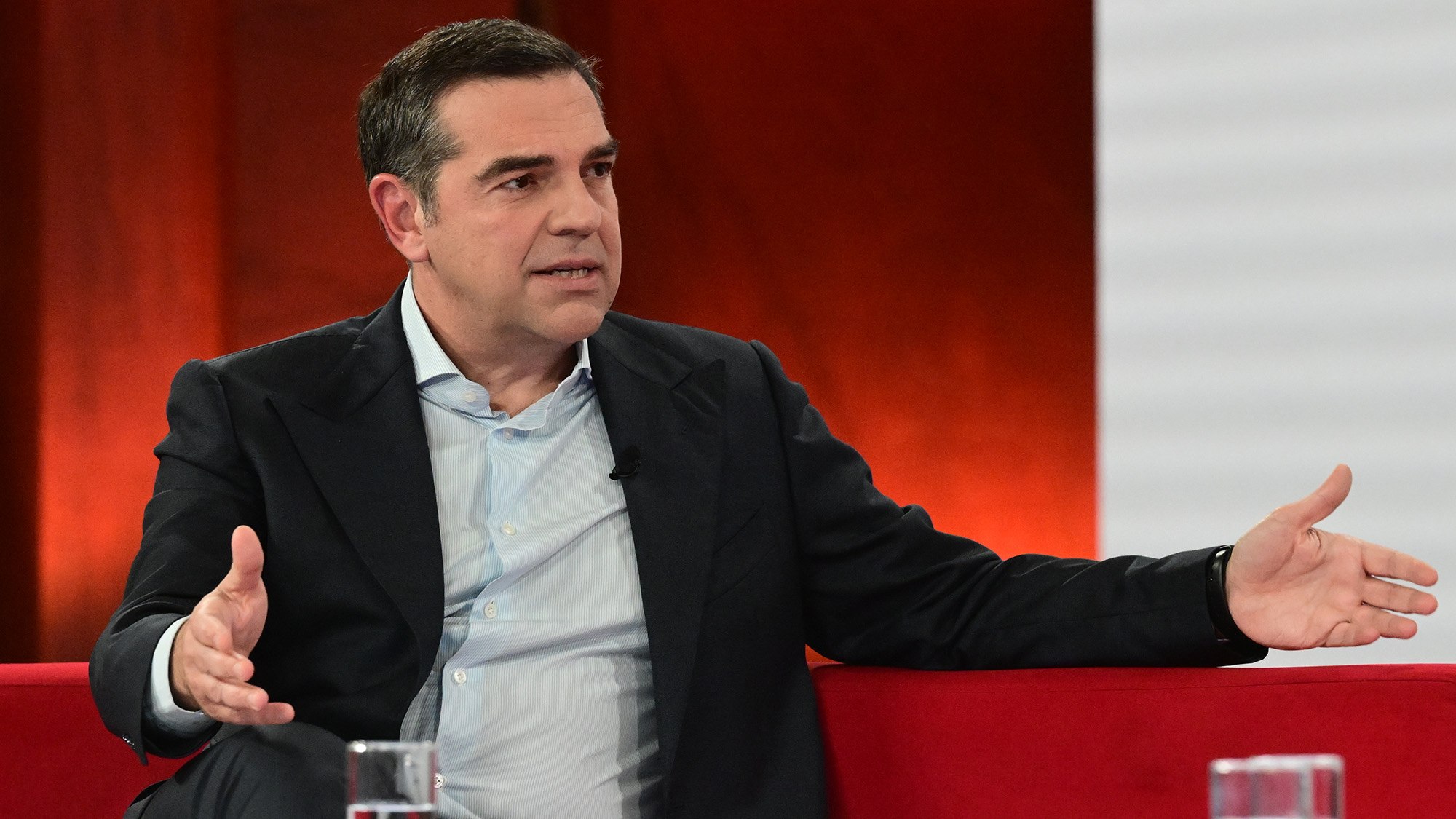 Σοβαρευτείτε ή σιωπήστε!