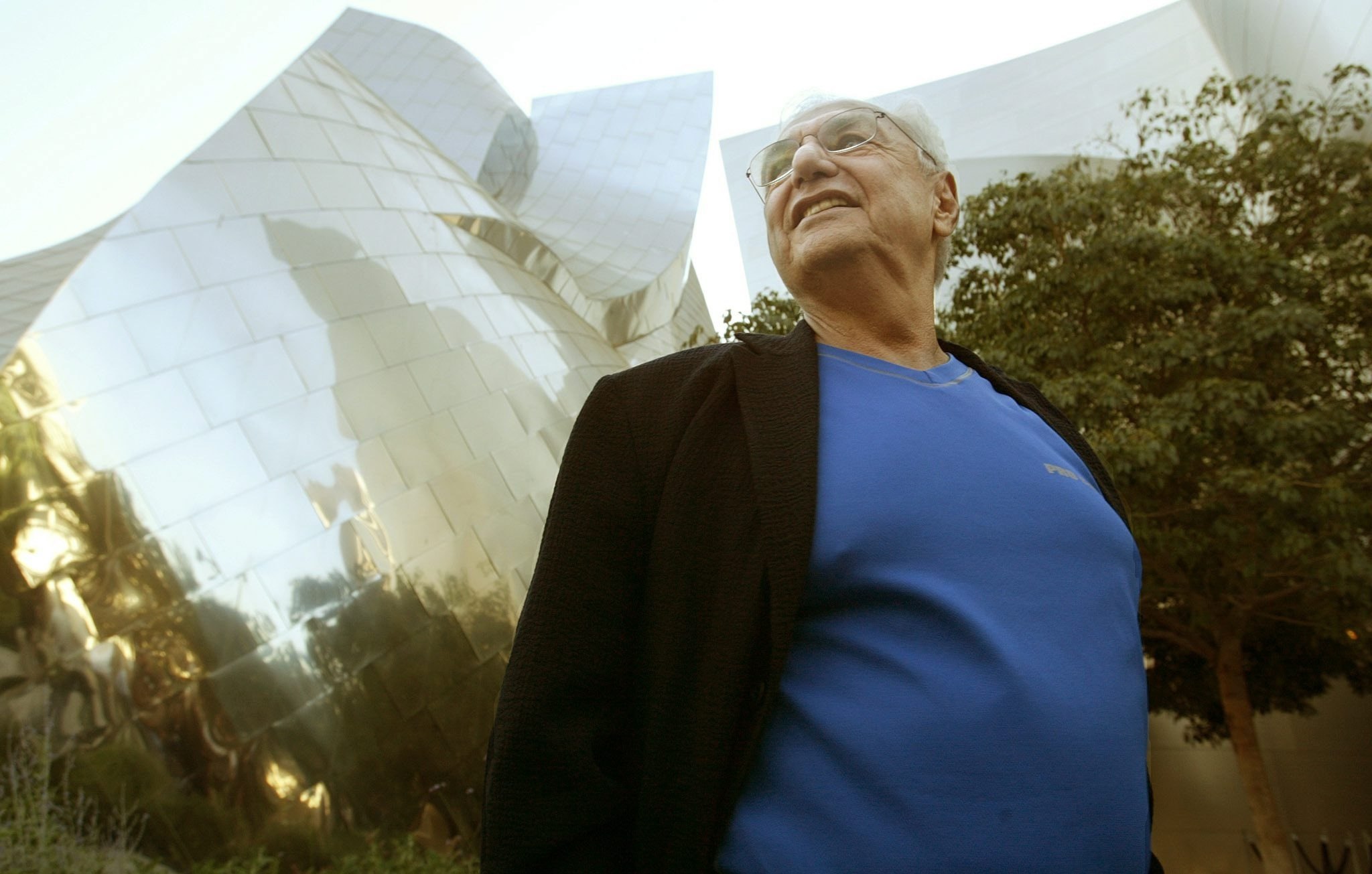 Πέθανε ο φρανκ ο. γκέρι – ο αρχιτέκτονας που μετέτρεψε το μέταλλο σε τέχνη και ανέστησε το μπιλμπάο