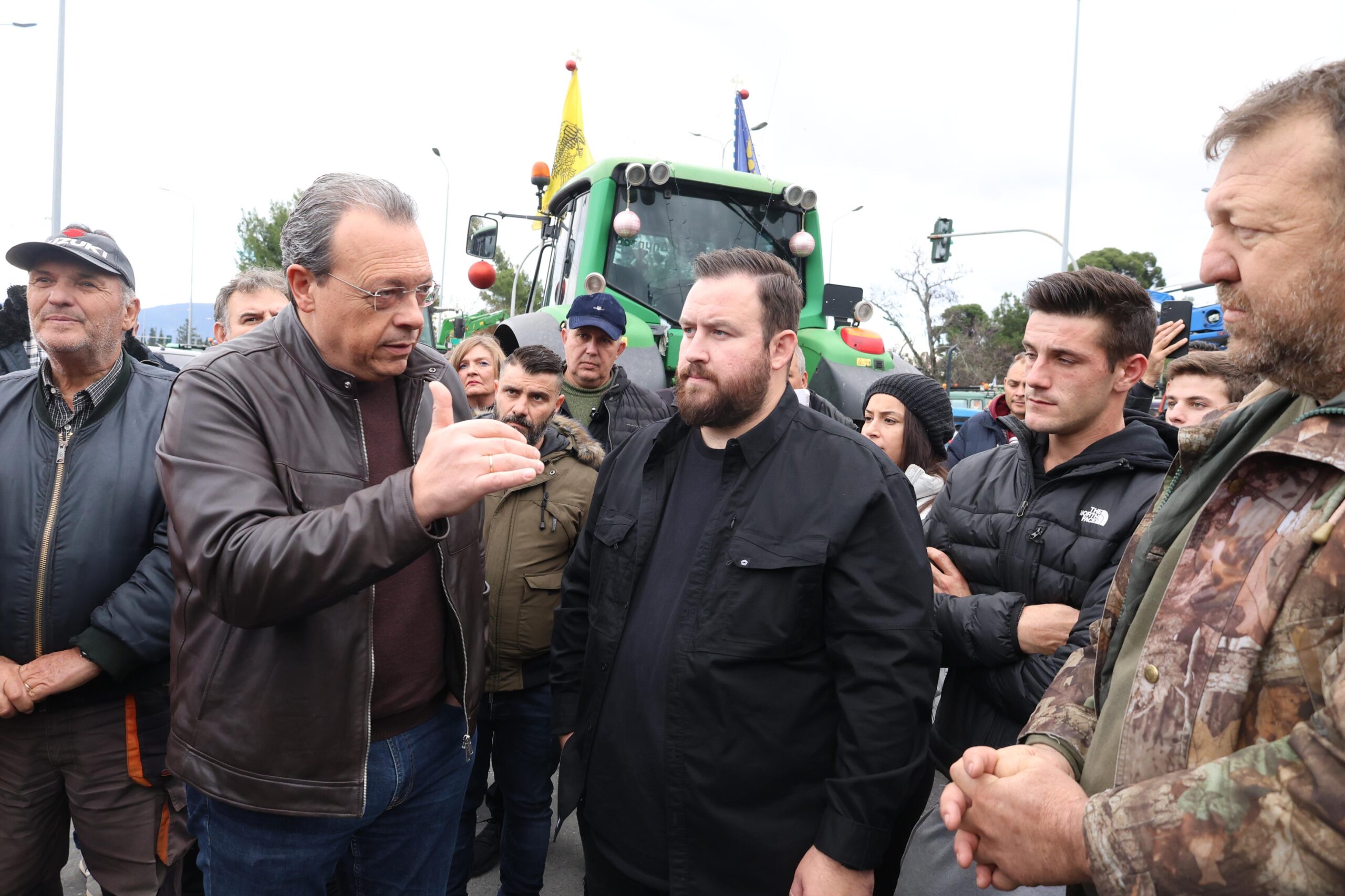 Φάμελλος από το μπλόκο στα Πράσινα Φανάρια: Η κυβέρνηση ευθύνεται για την απώλεια δισεκατομμυρίων των αγροτών