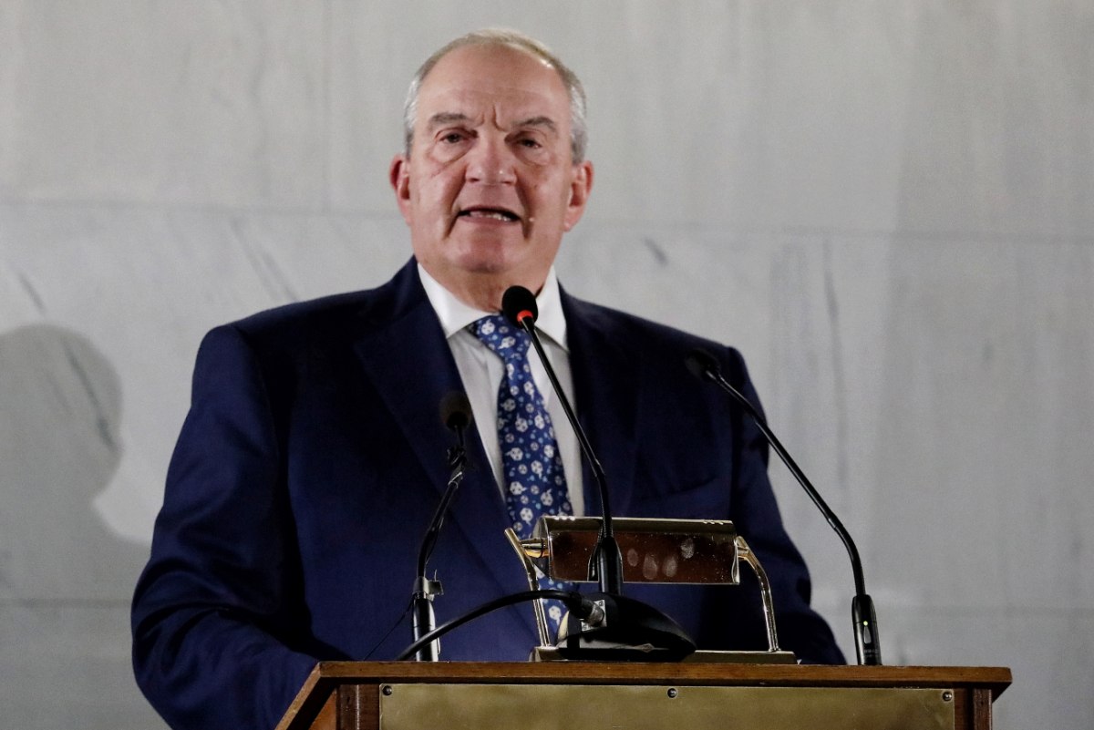 Διαδοχικές παρεμβάσεις του Καραμανλή για το αγροτικό ζήτημα και την κρίση των θεσμών