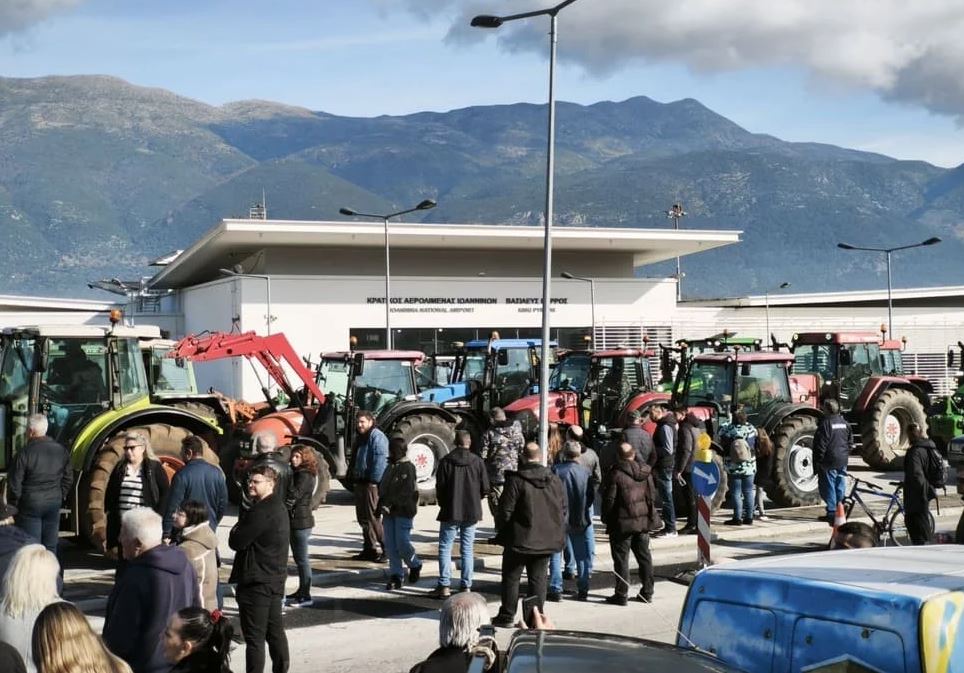Κινητοποιήσεις αγροτών: Νέα μπλόκα στη Βοιωτία και το αεροδρόμιο Ιωαννίνων