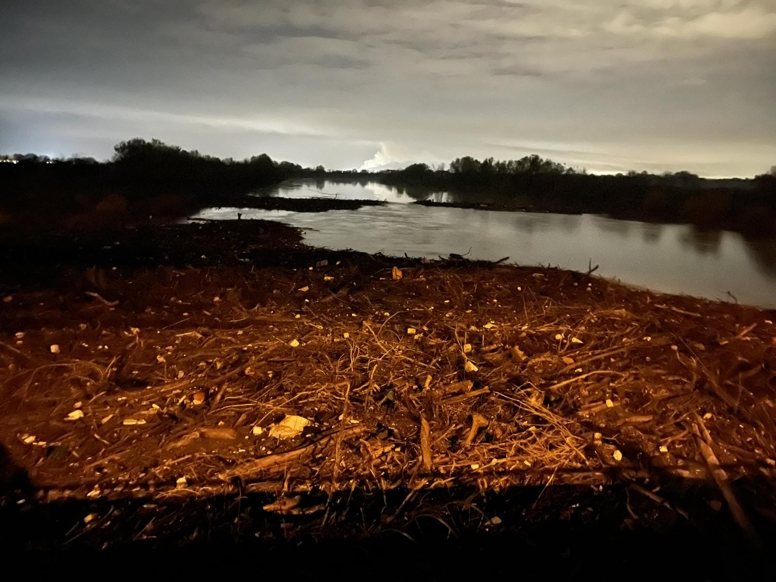 Κίνδυνοι από τα φερτά υλικά στον Τύρναβο: Επιπτώσεις στο φράγμα και την τοπική παραγωγή