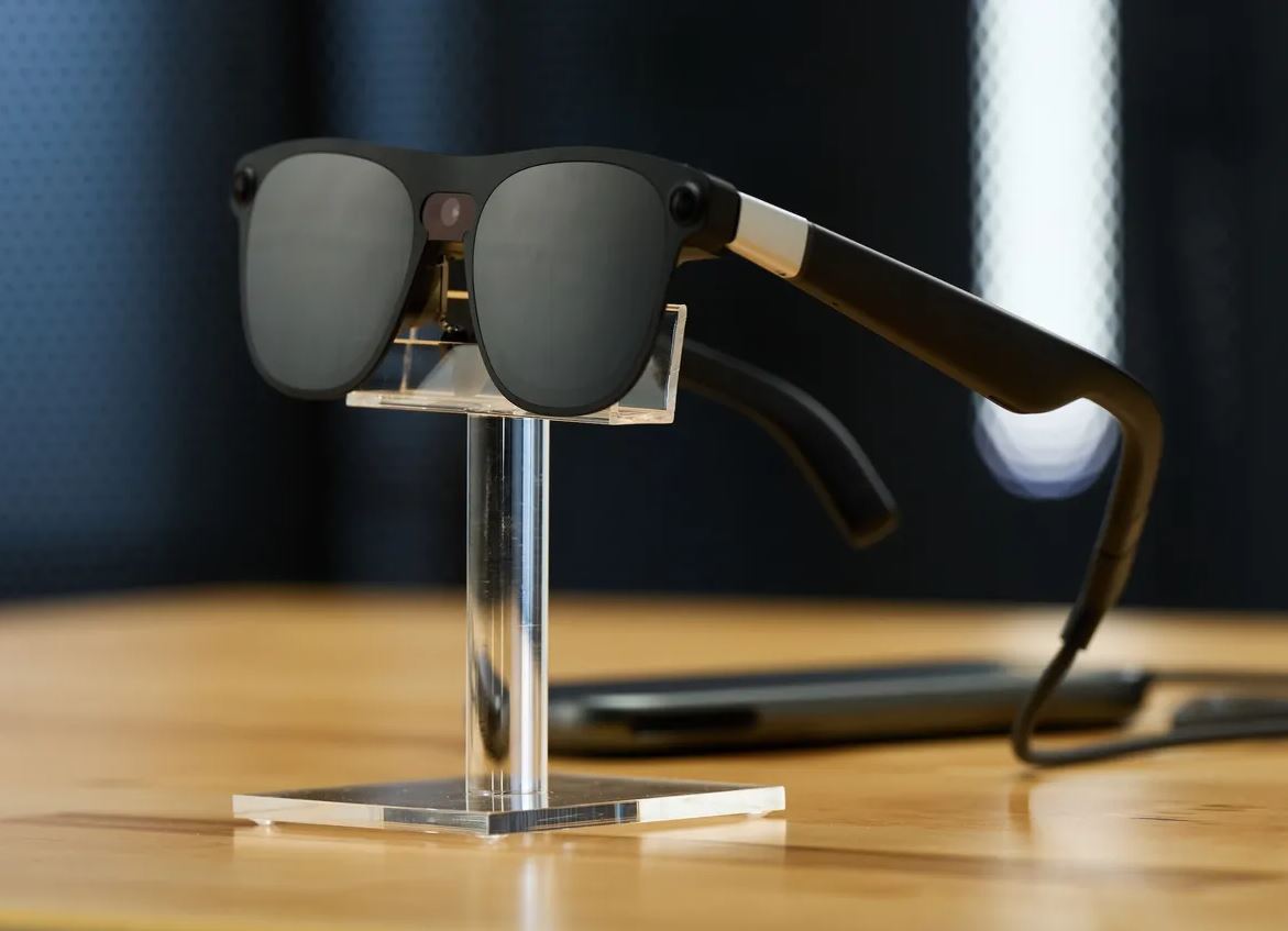 Η Google εισάγει τα πρώτα γυαλιά με τεχνητή νοημοσύνη Gemini: Τι προσφέρουν