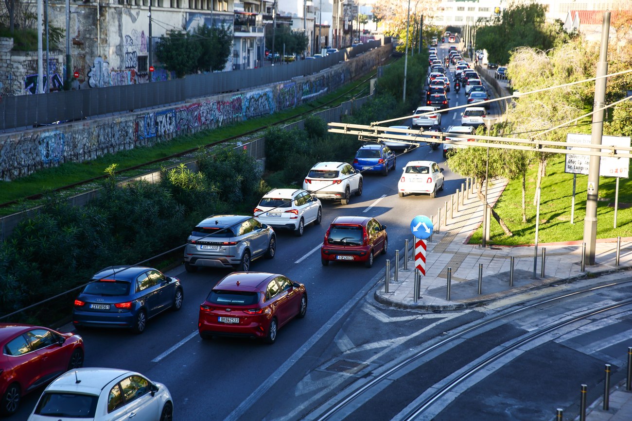 Αλλαγές στα πρόστιμα για καθυστερημένες πληρωμές τελών κυκλοφορίας