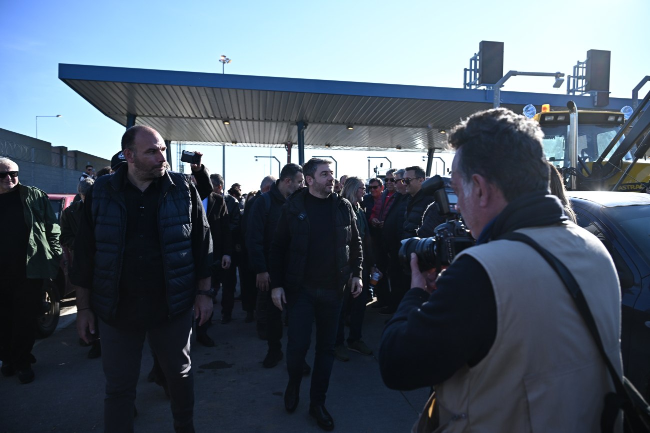 Σφοδρή κριτική του ΠΑΣΟΚ προς την κυβέρνηση για τον αγροτικό τομέα – Θεσμική πρωτοβουλία προγραμματίζει η Χαριλάου Τρικούπη