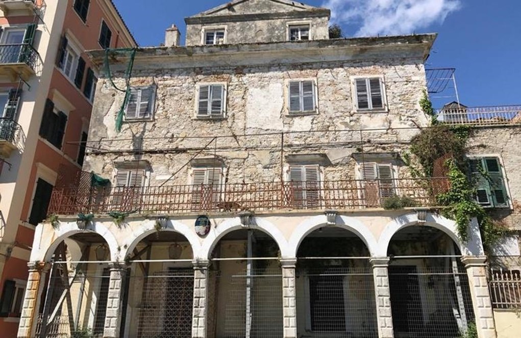 Αναστηλώνεται ιστορικό κτίριο στην Κέρκυρα