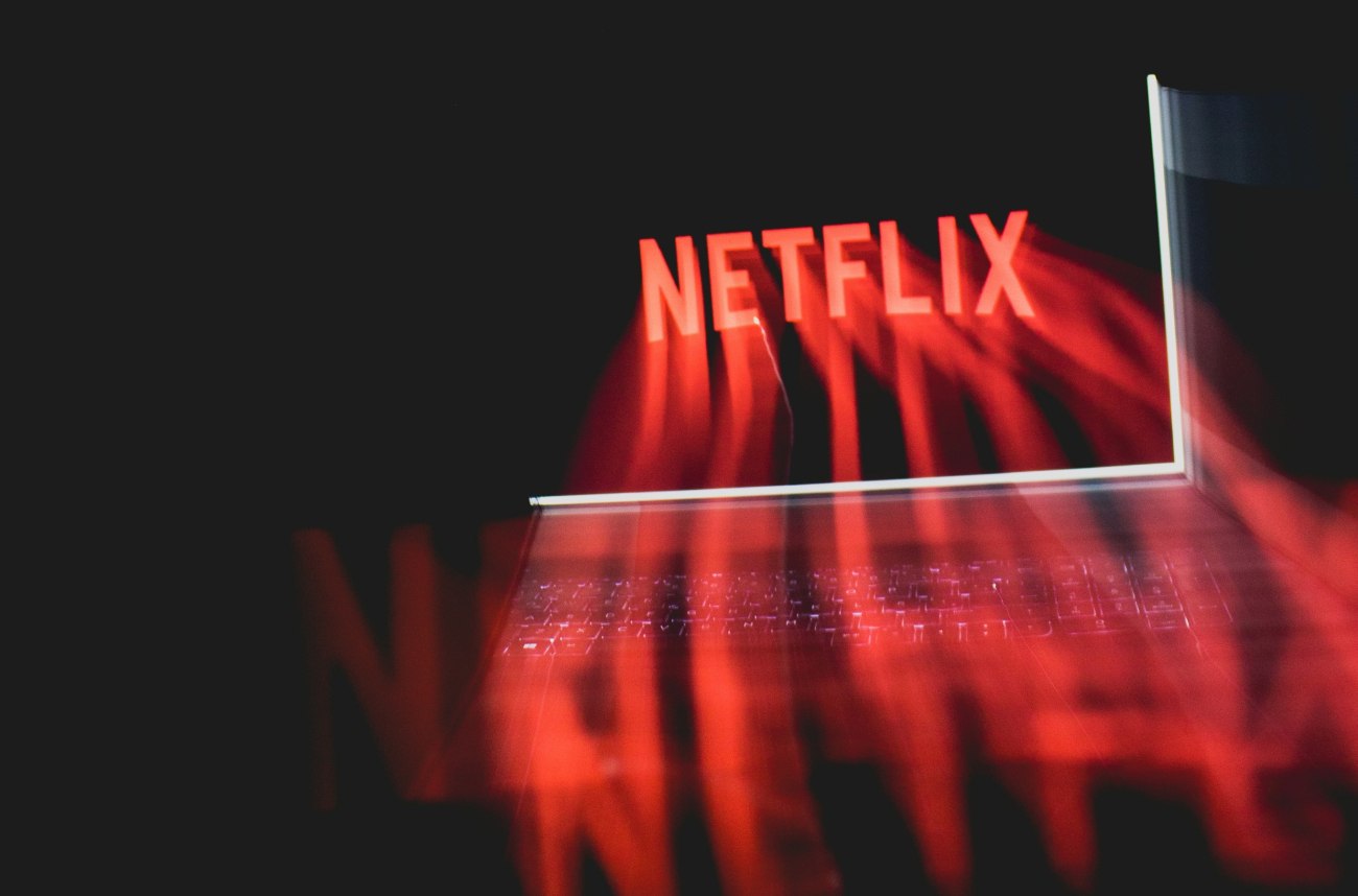 Netflix: Επιστρέφει στον δανεισμό για την εξαγορά της Warner Bros — Η πιο τολμηρή κίνηση στην ιστορία της