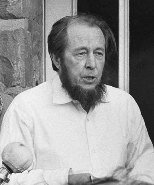 Αλεξάντρ Σολζενίτσιν: Η ζωή στο περιθώριο της ιστορίας και της χώρας