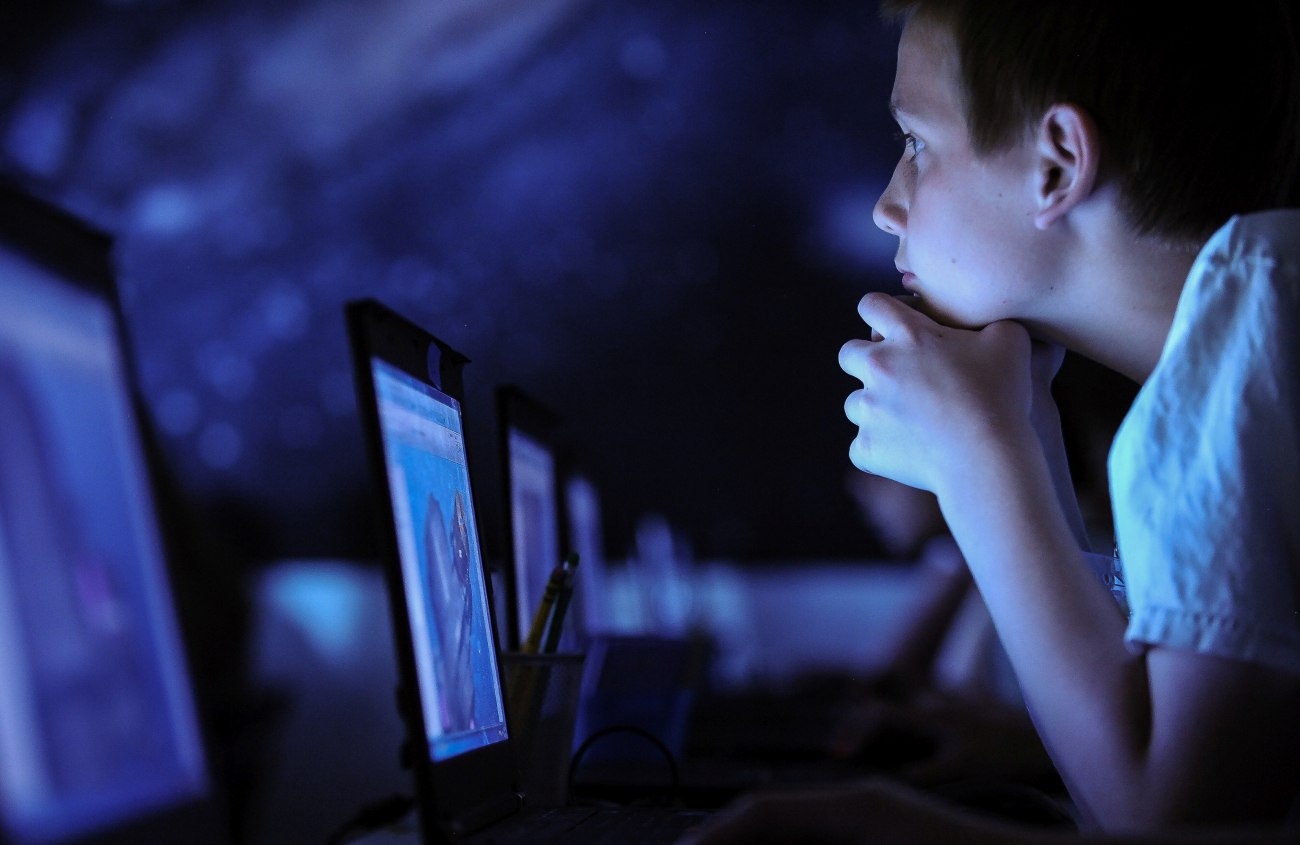 Η τεχνητή νοημοσύνη απειλεί την ψυχική υγεία – Αμερικανοί εισαγγελείς προειδοποιούν τις Big Tech