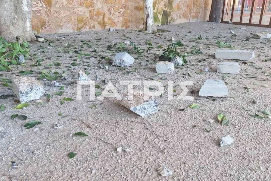 Κρήτη: Αποκόλληση μεγάλων τμημάτων μπετόν από τη γέφυρα στο Παλαιόκαστρο