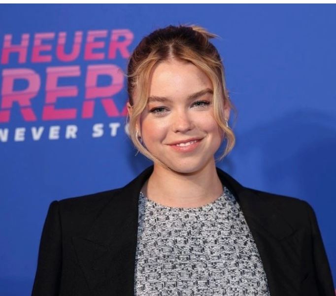 Supergirl: Κυκλοφορεί το τρέιλερ της αναμενόμενης ταινίας με την Μίλι Άλκοκ