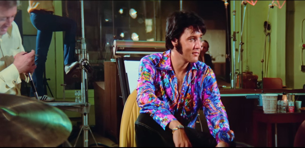 Ο Μπαζ Λούρμαν επαναφέρει τον Έλβις: Νέο υλικό από την εμβληματική εποχή του Λας Βέγκας