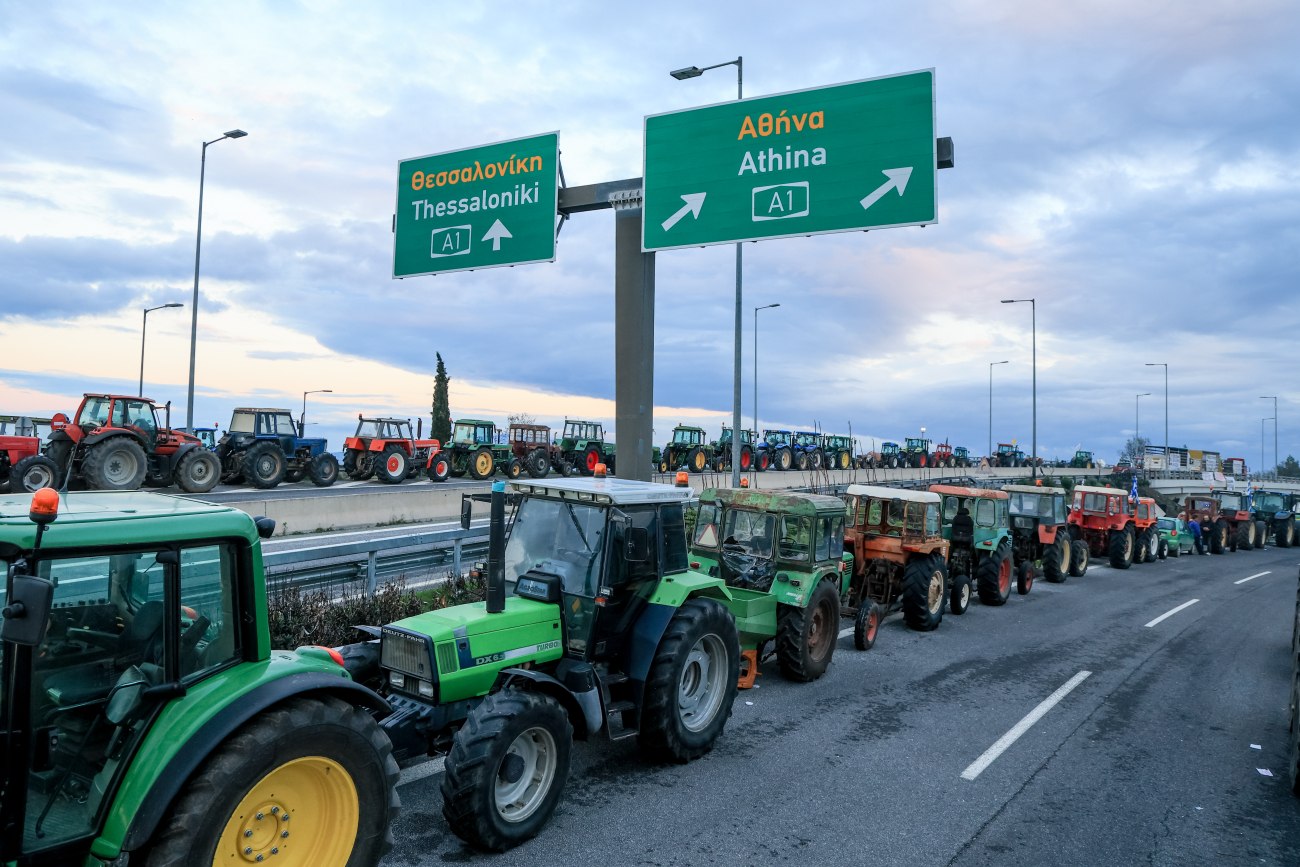 Αγροτικά μπλόκα: Η σύσκεψη της Νίκαιας και οι προκλήσεις για την κυβέρνηση
