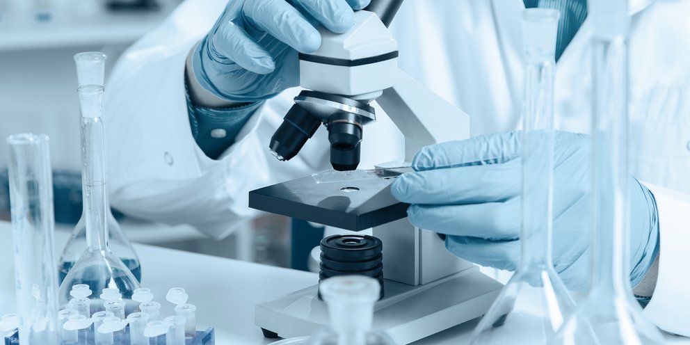 Τι αποκαλύπτει ο γιατρός που παρακολουθούσε το παιδί που γεννήθηκε από Δανό δότη και κατέληξε από καρκίνο