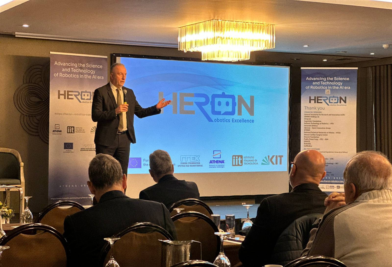 Σταύρος Καλαφάτης: “Τα Κέντρα Αριστείας είναι πηγή καινοτόμων και εξειδικευμένων λύσεων για τις ανάγκες της κοινωνίας και της αγοράς”